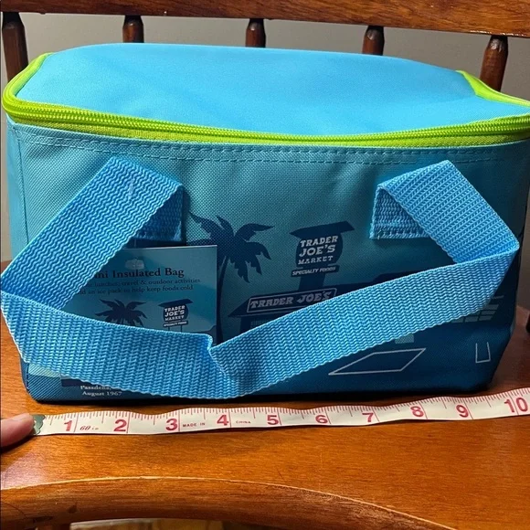 NWT Trader Joe’s Mini Insulated Lunch Bag in blue - Picture 6 of 9